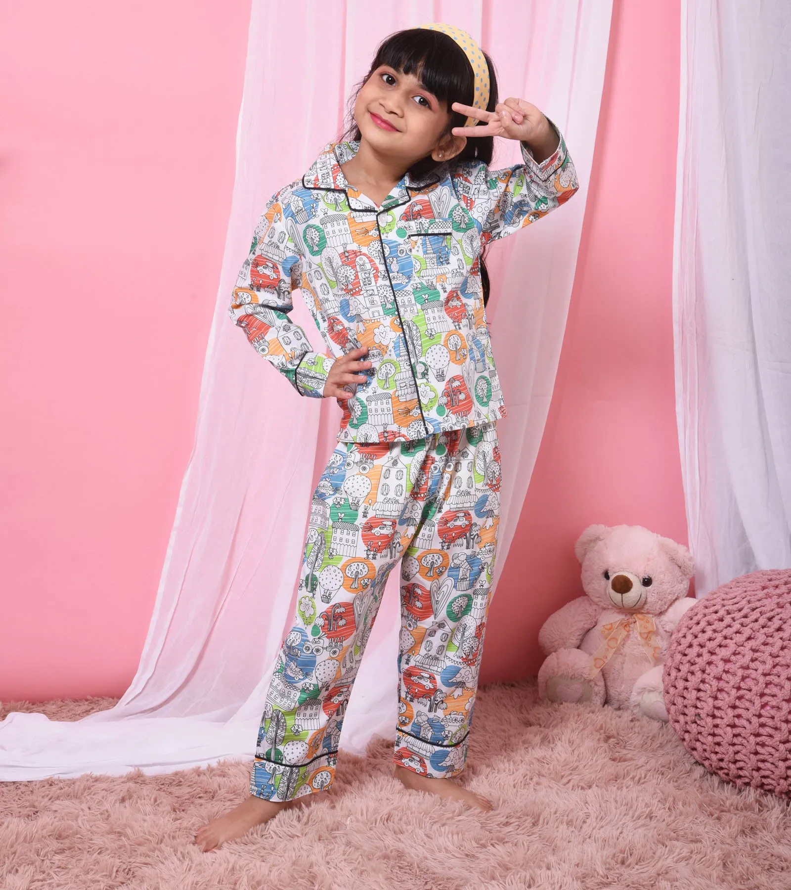 Dooodling Art Printed Girls Nightsuit Set