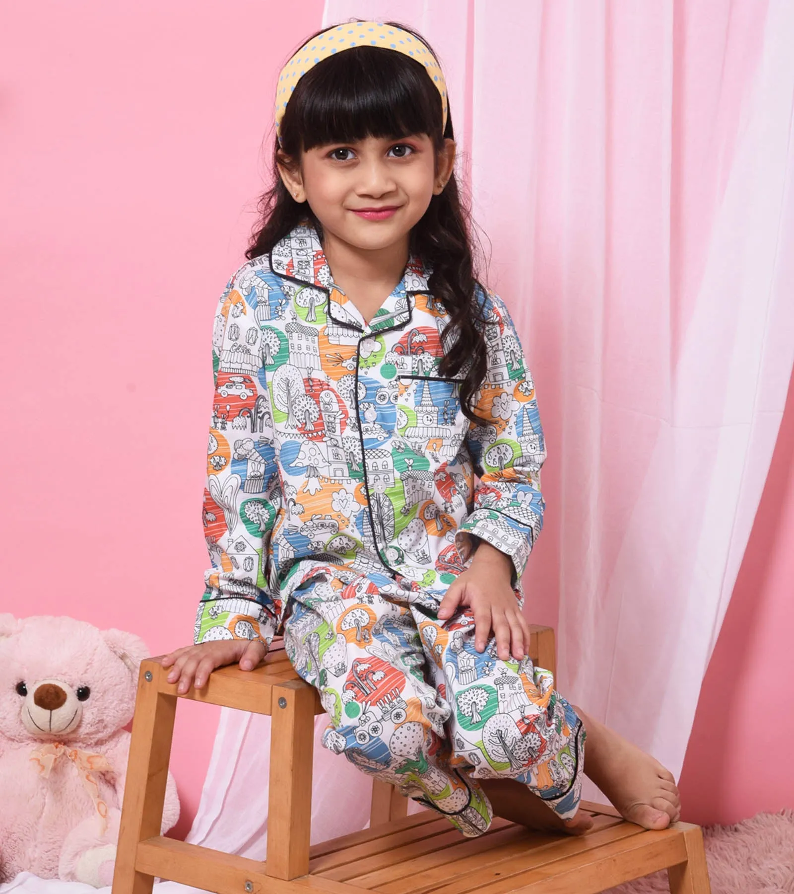 Dooodling Art Printed Girls Nightsuit Set