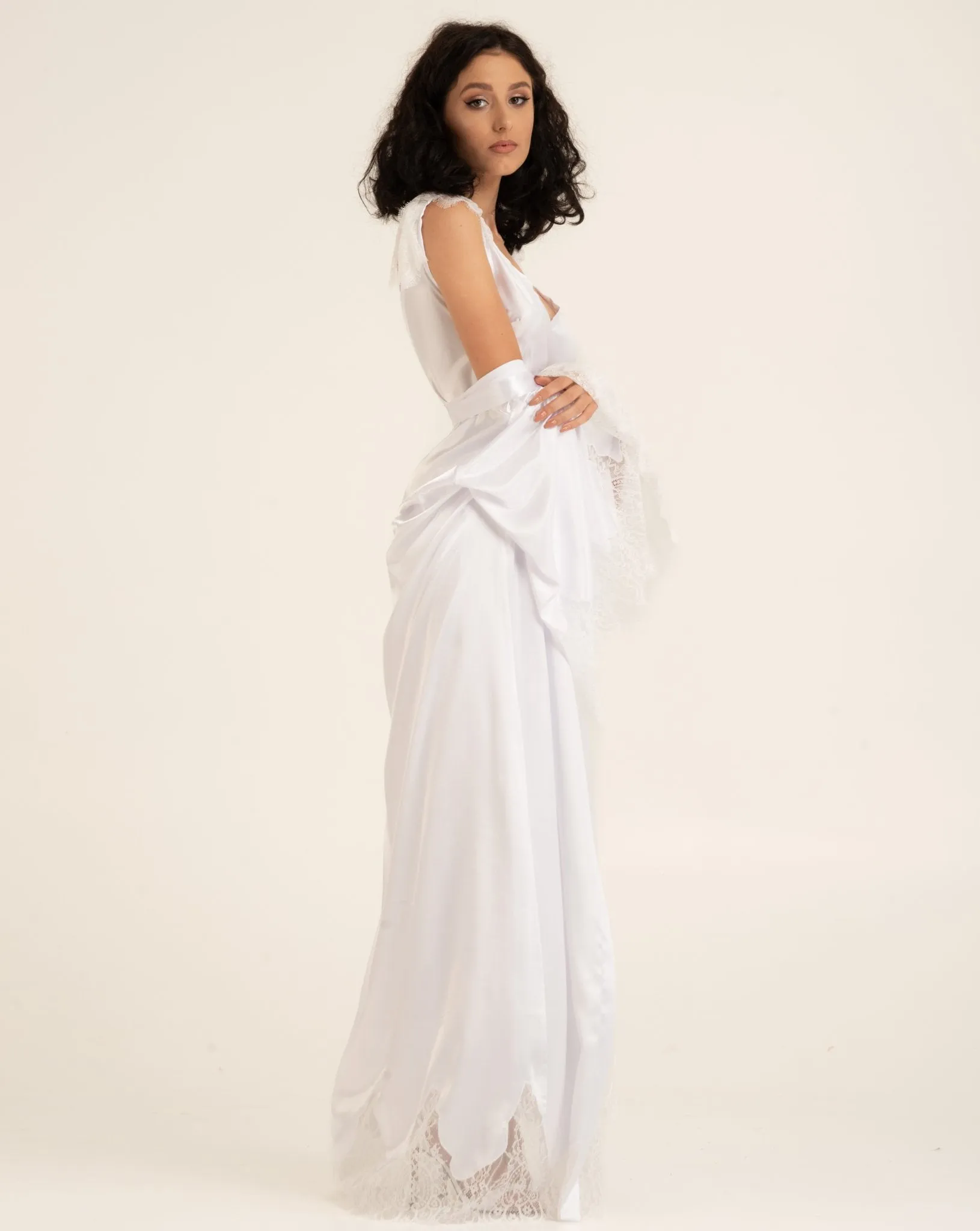 Latifa Bridal Robe and Nightgown Set