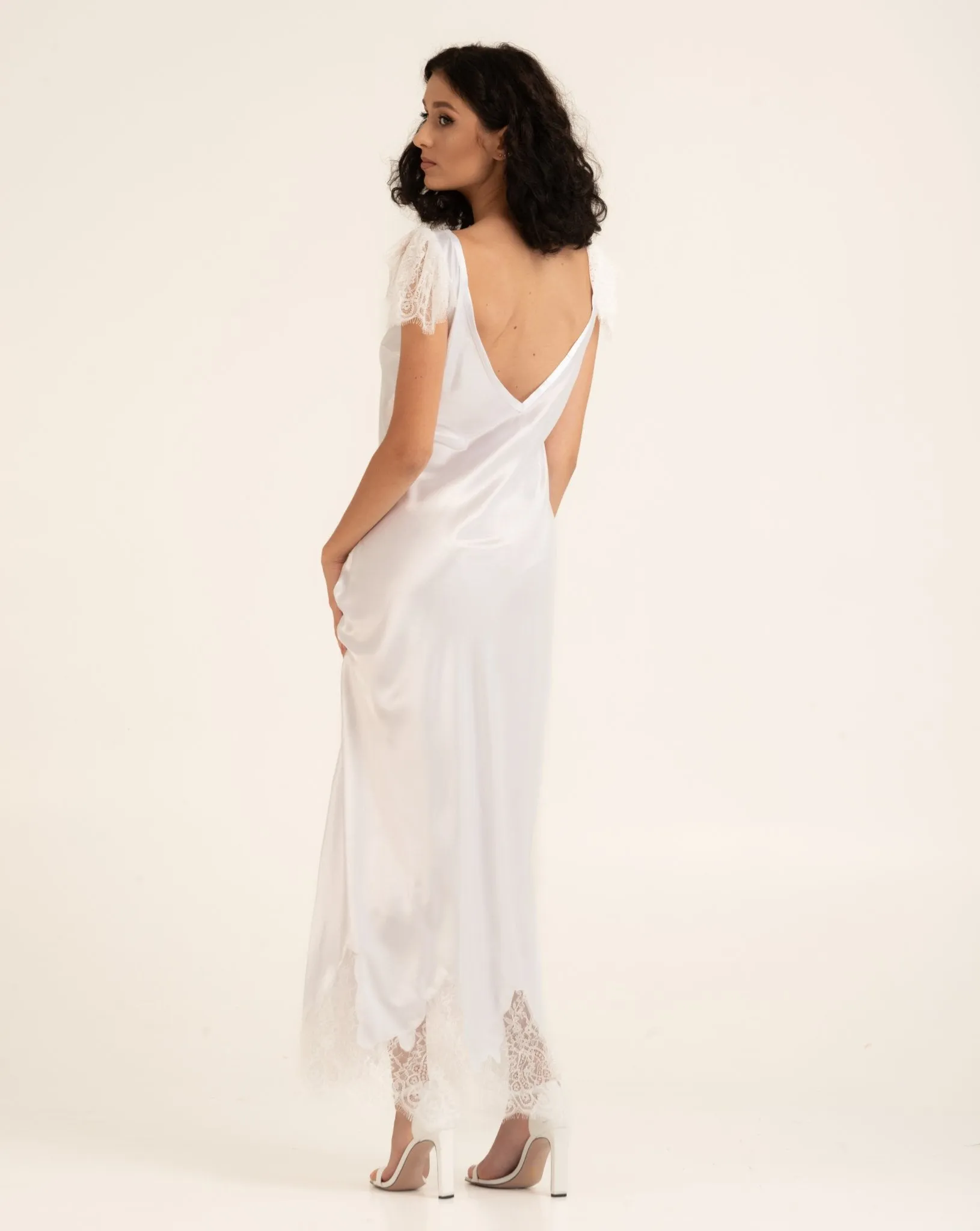 Latifa Bridal Robe and Nightgown Set