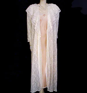 *VERY RARE VINTAGE CHRISTIAN DIOR "LE CONNAISSEUR" FROM NEIMAN MARCUS SILK & HEAVY LACE BRIDAL TROUSSEAU PEIGNOIR & NIGHTGOWN SET